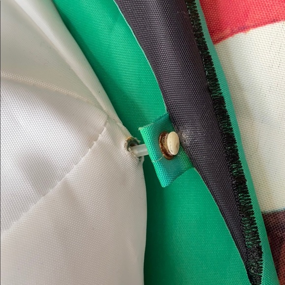 Large and small soccer flag - Picture 6 of 9